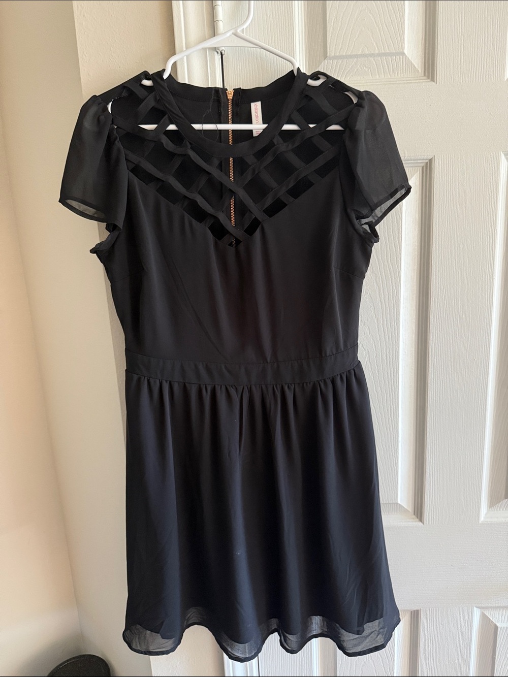 Xhilaration Black Lattice Yoke Short Sleeve Dress